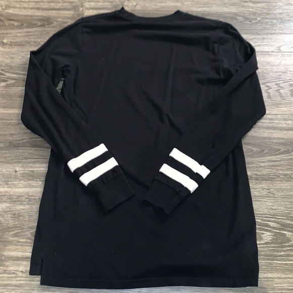 Unknown brand. Size Medium. Cotton material. - Picture 3 of 3